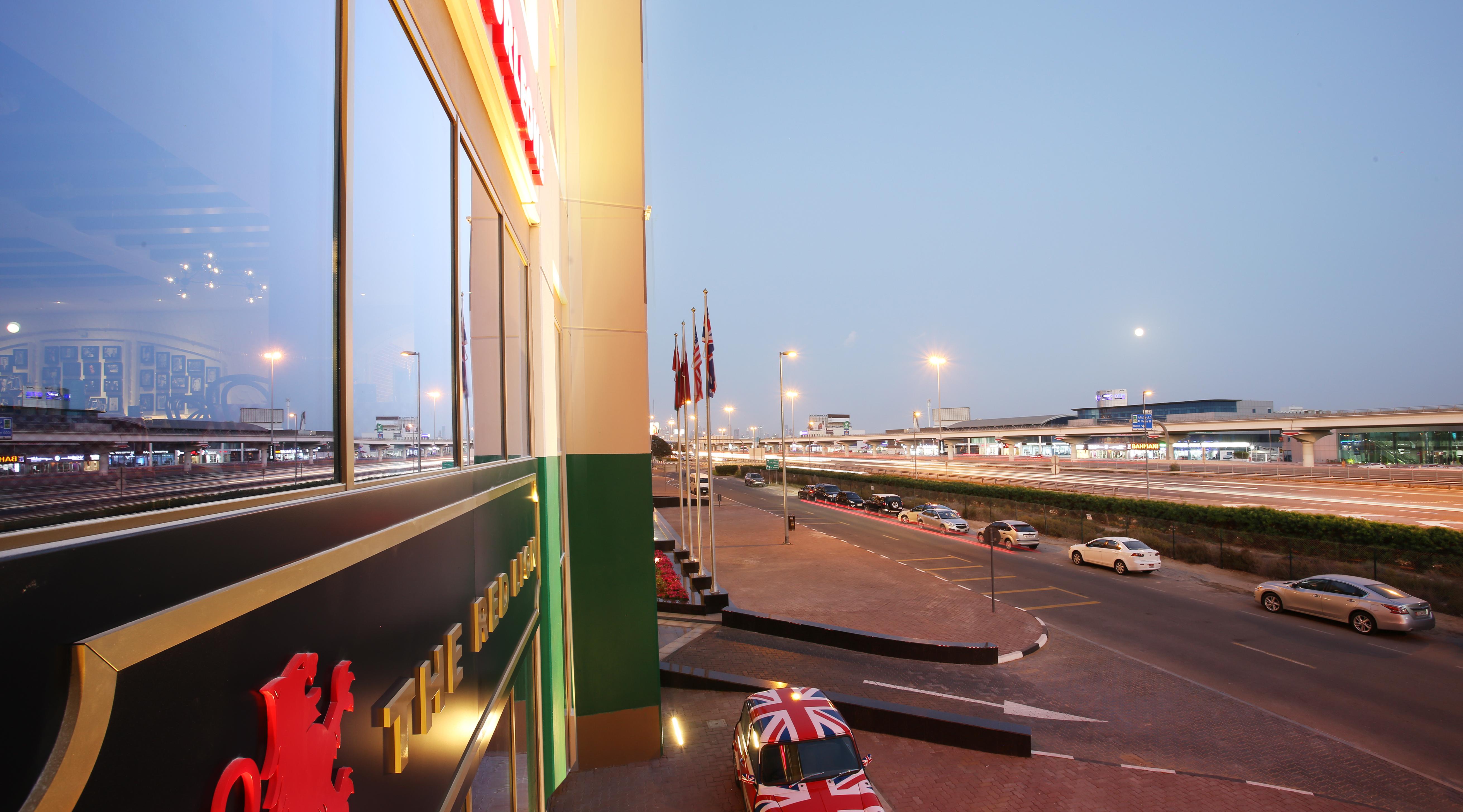 Metropolitan Hotel Dubai Exterior foto