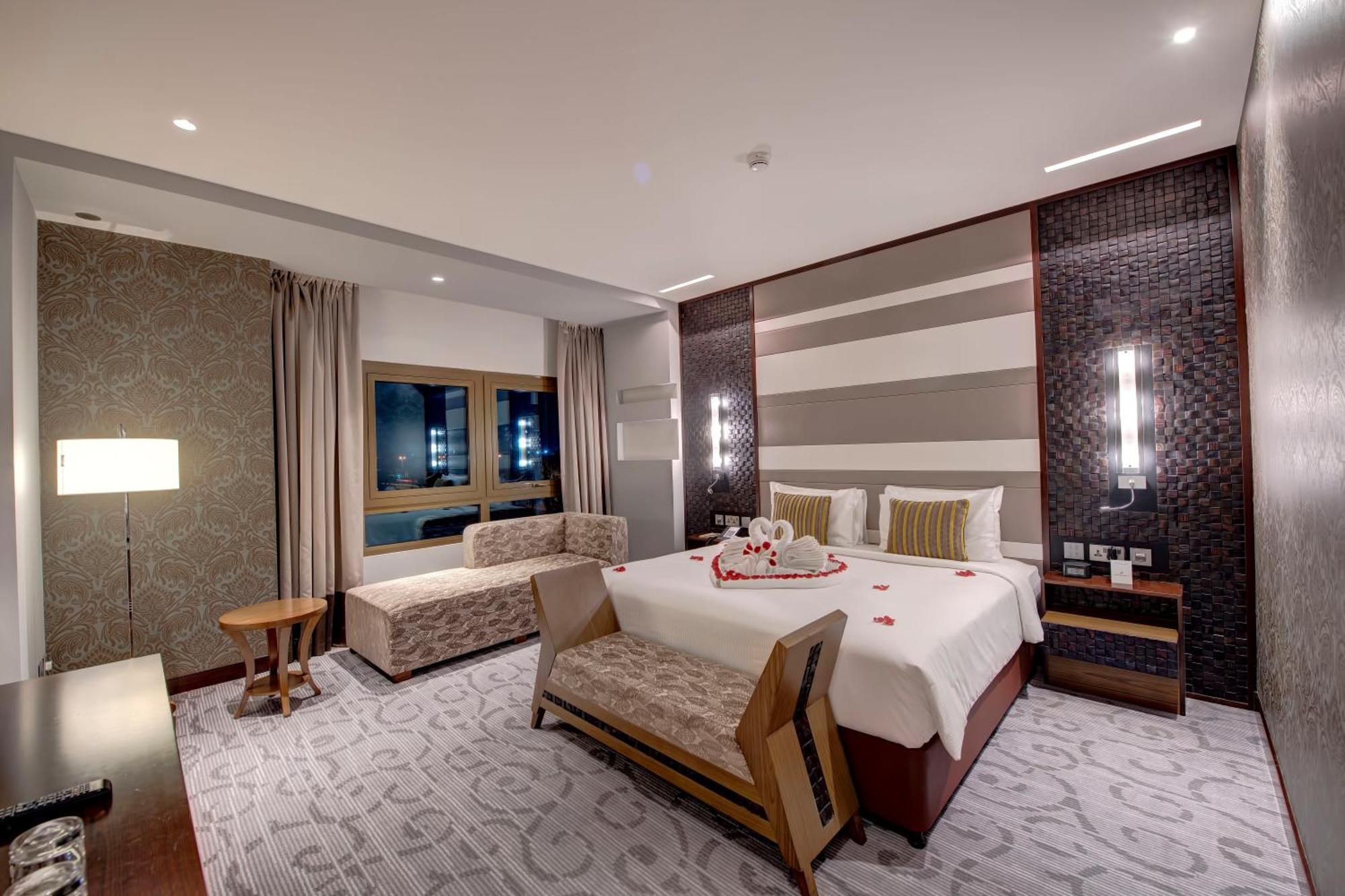 Metropolitan Hotel Dubai Exterior foto