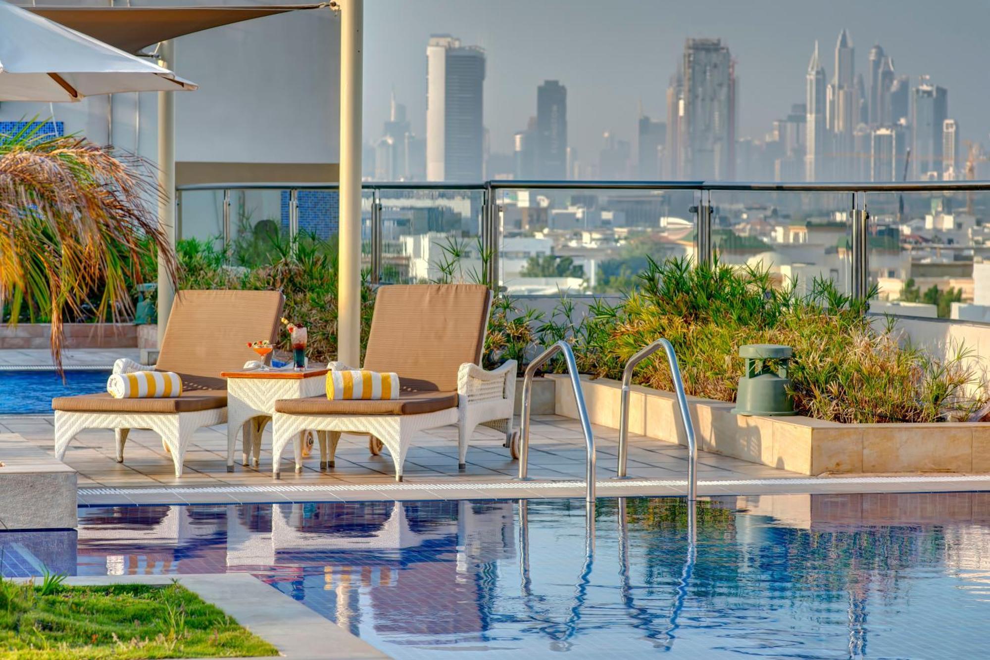 Metropolitan Hotel Dubai Exterior foto