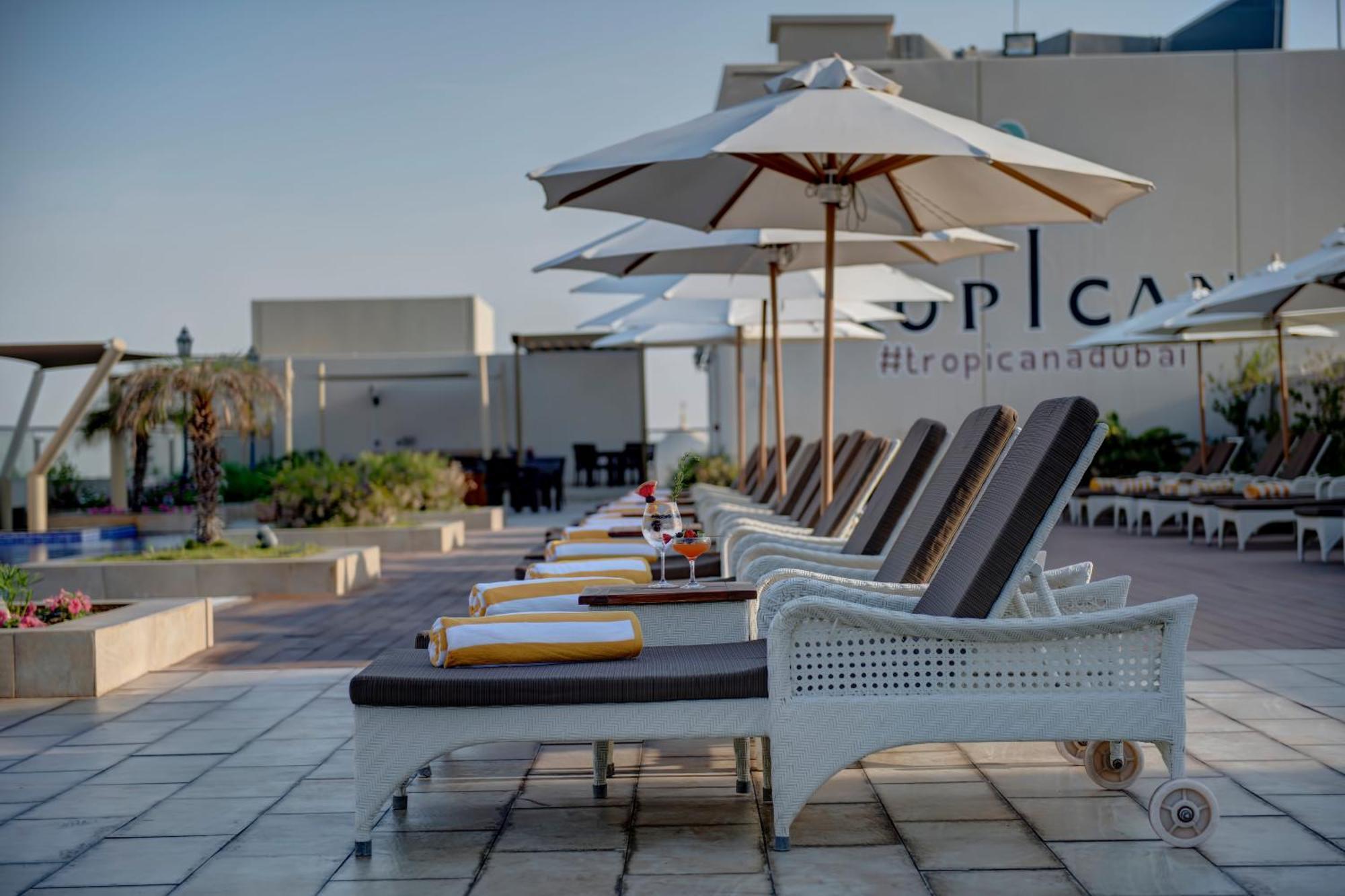 Metropolitan Hotel Dubai Exterior foto